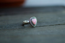 Load image into Gallery viewer, Queen Conch Heart Ring - Size 7.5